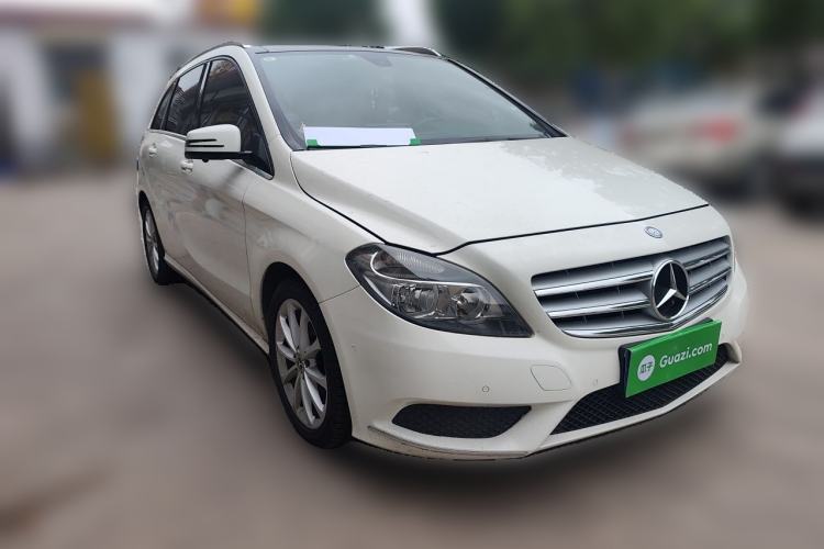 Used Mercedes-Benz B-Class 2012 B 180 Front Right 45 Deg
