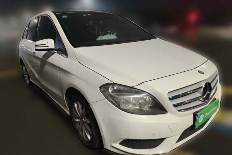 Used Mercedes-Benz B-Class 2012 B 180 Front Right 45 Deg