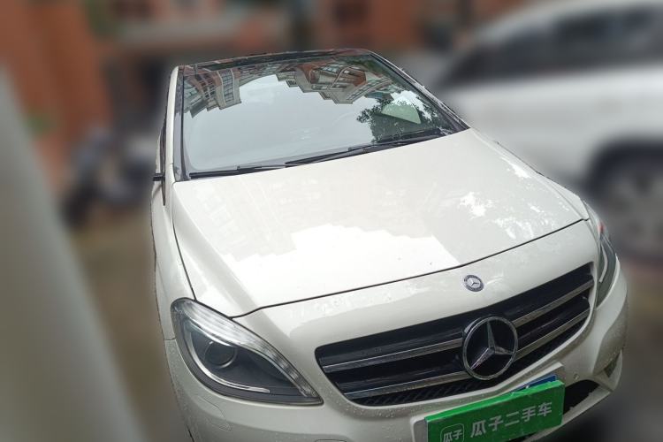 Used Mercedes-Benz B-Class 2012 B 200 Front Right 45 Deg