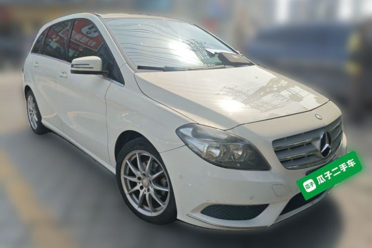 Used Mercedes-Benz B-Class 2012 B 180 Front Right 45 Deg