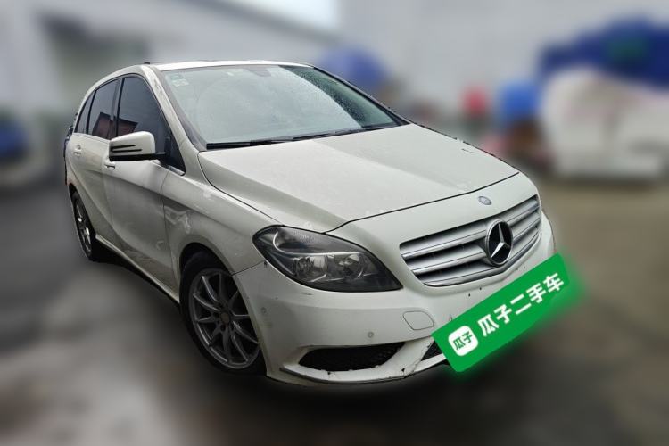 Used Mercedes-Benz B-Class 2012 B 180 Front Right 45 Deg