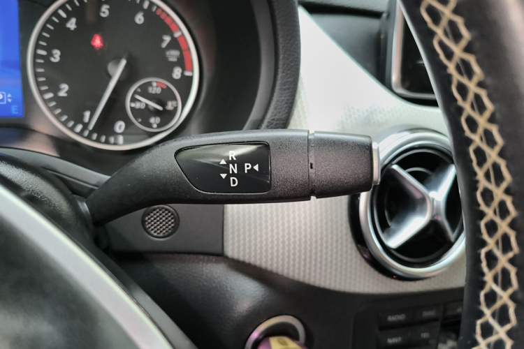Used Mercedes-Benz B-Class 2012 B 200 Gear Lever