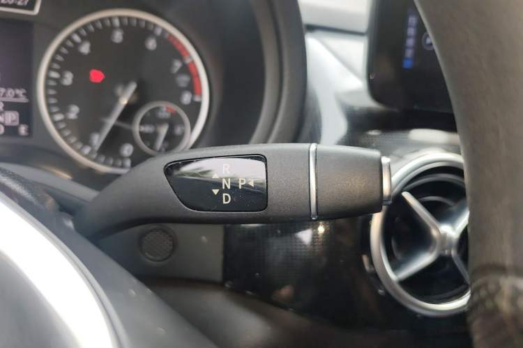 Used Mercedes-Benz B-Class 2012 B 180 Gear Lever