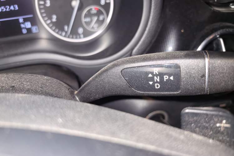 Used Mercedes-Benz B-Class 2012 B 180 Gear Lever