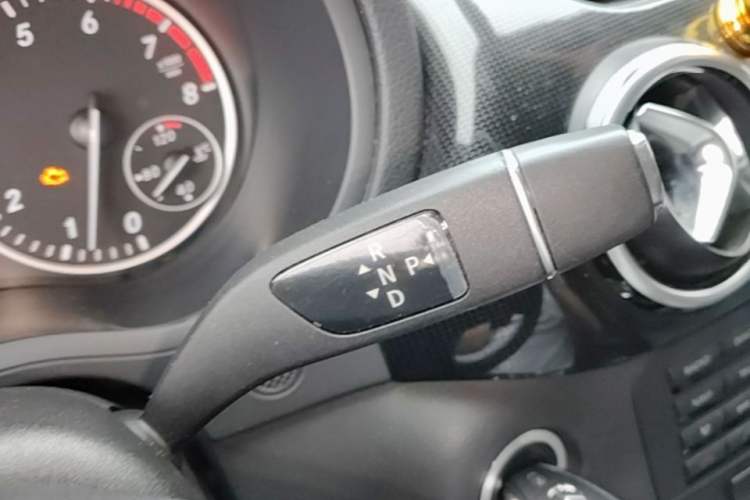 Used Mercedes-Benz B-Class 2012 B 180 Gear Lever