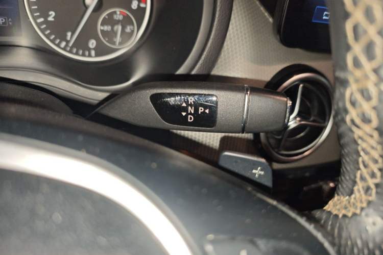 Used Mercedes-Benz B-Class 2012 B 200 Gear Lever