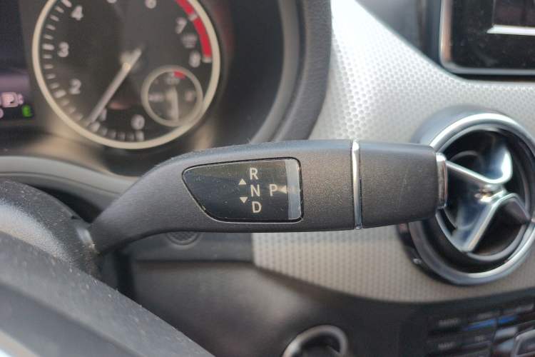 Used Mercedes-Benz B-Class 2012 B 200 Gear Lever