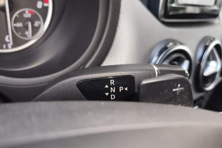 Used Mercedes-Benz B-Class 2012 B 200 Gear Lever