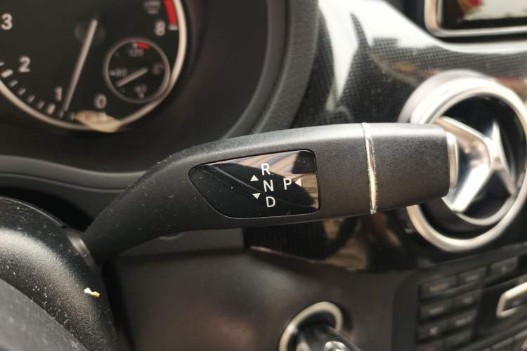 Used Mercedes-Benz B-Class 2012 B 180 Gear Lever