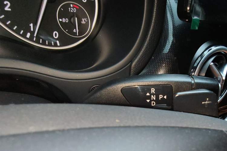 Used Mercedes-Benz B-Class 2012 B 180 Gear Lever