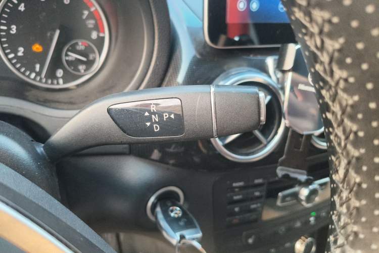 Used Mercedes-Benz B-Class 2012 B 180 Gear Lever