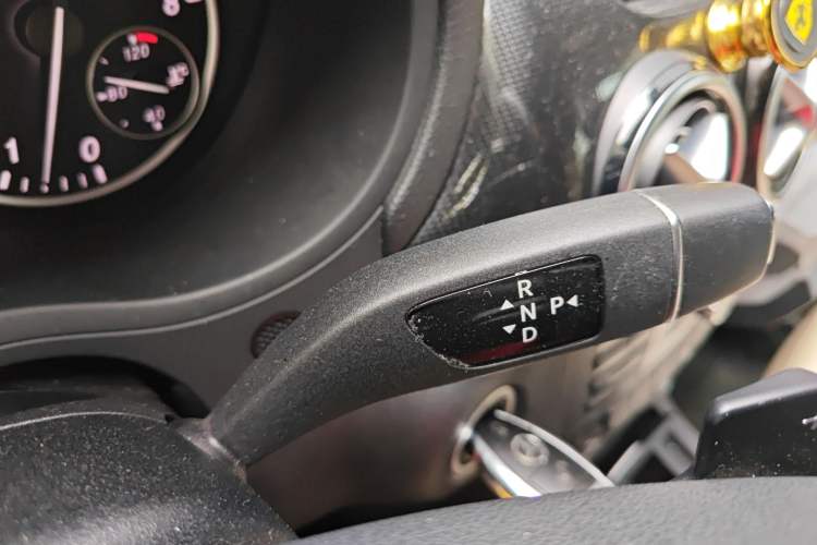 Used Mercedes-Benz B-Class 2012 B 180 Gear Lever