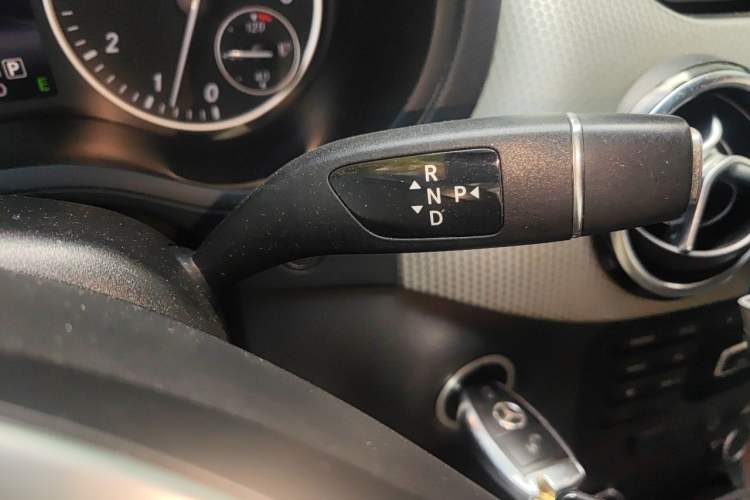 Used Mercedes-Benz B-Class 2012 B 200 Gear Lever