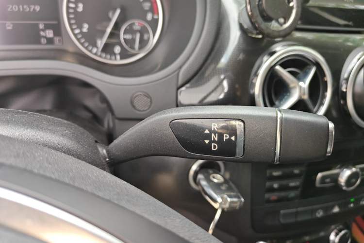 Used Mercedes-Benz B-Class 2012 B 180 Gear Lever