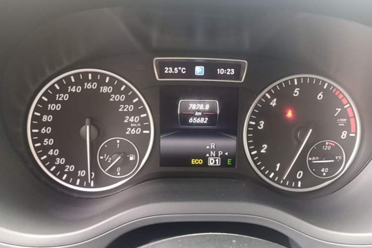Used Mercedes-Benz B-Class 2012 B 200 Instrument Cluster