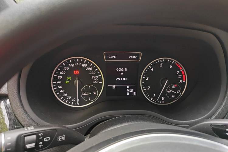 Used Mercedes-Benz B-Class 2012 B 180 Instrument Cluster