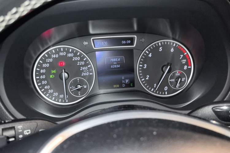 Used Mercedes-Benz B-Class 2012 B 200 Instrument Cluster