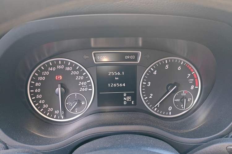 Used Mercedes-Benz B-Class 2012 B 180 Instrument Cluster