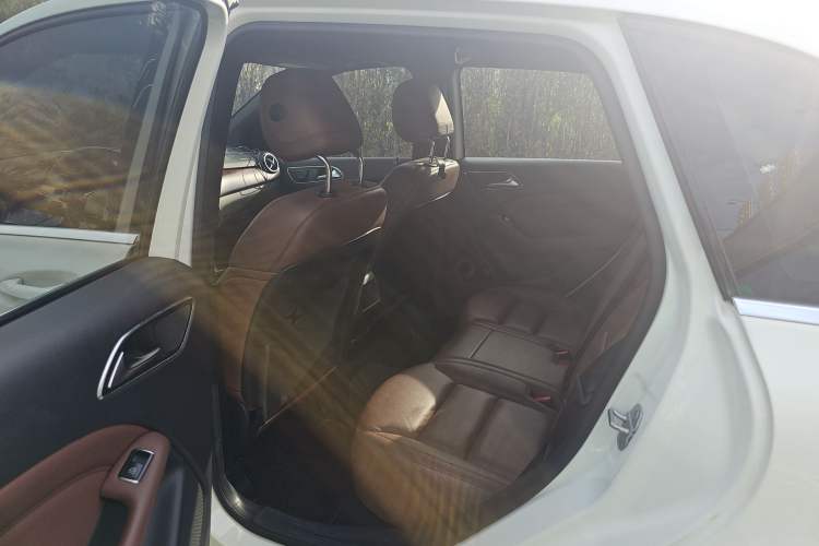 Used Mercedes-Benz B-Class 2012 B 200 Interior 2
