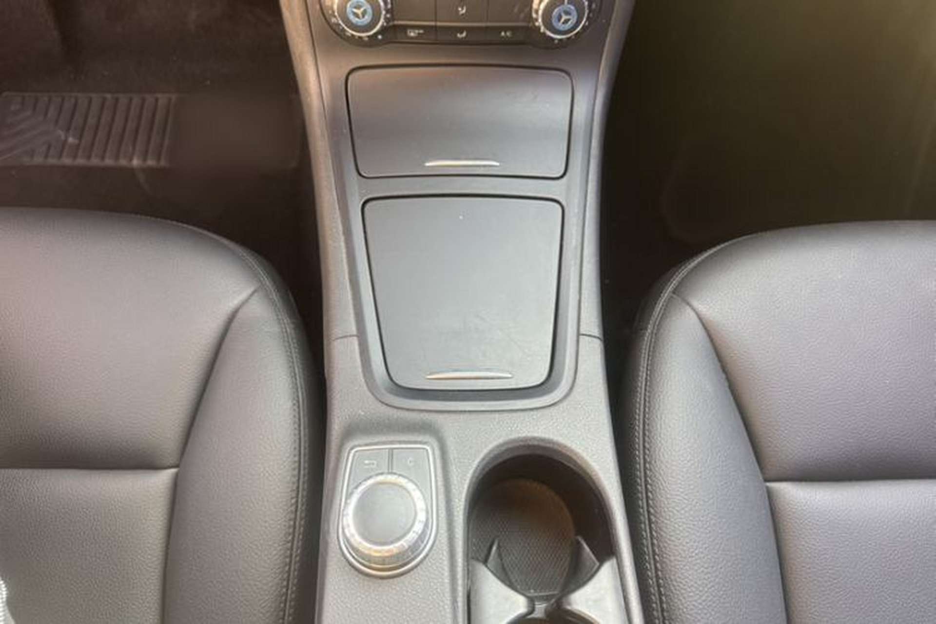 Used Mercedes-Benz B-Class 2012 B 180 Interior 3