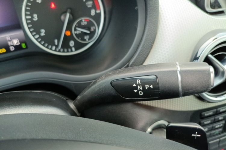 Used Mercedes-Benz B-Class 2012 B 200 Interior 4