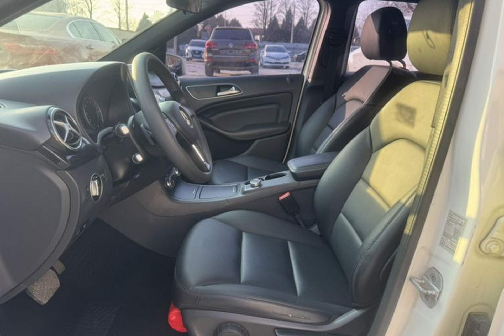 Used Mercedes-Benz B-Class 2012 B 180 Interior 4