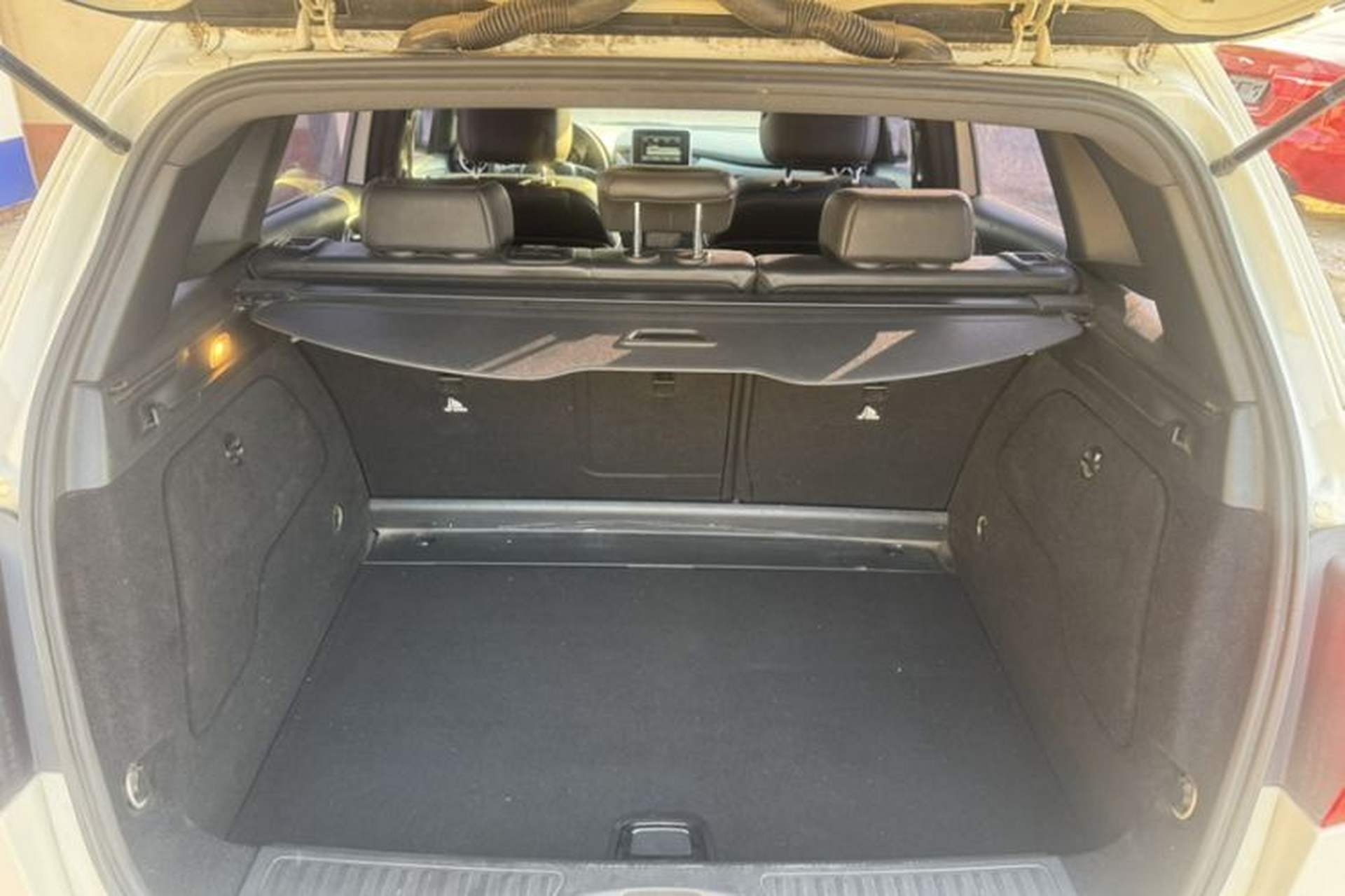Used Mercedes-Benz B-Class 2012 B 180 Interior 7