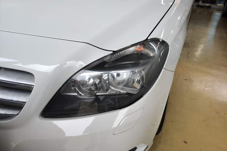 Used Mercedes-Benz B-Class 2012 B 180 Left Front Headlight