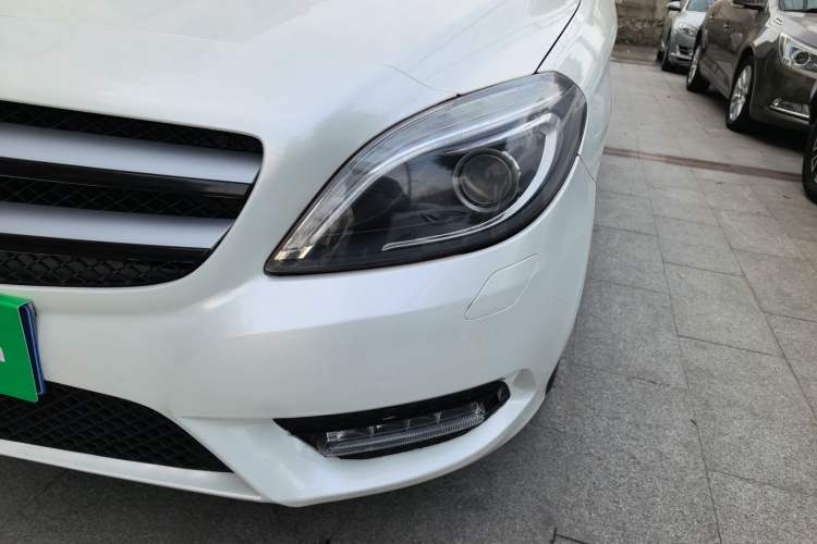 Used Mercedes-Benz B-Class 2012 B 200 Left Front Headlight