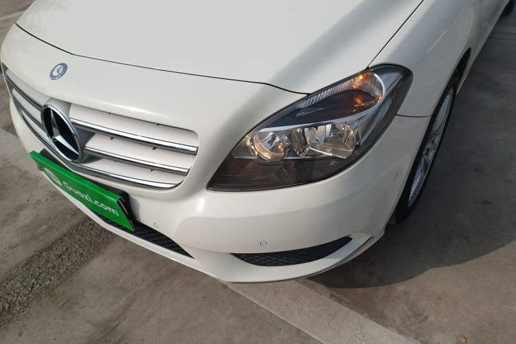 Used Mercedes-Benz B-Class 2012 B 180 Left Front Headlight