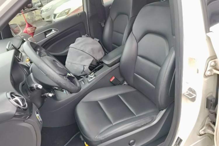 Used Mercedes-Benz B-Class 2012 B 180 Left Front Seat