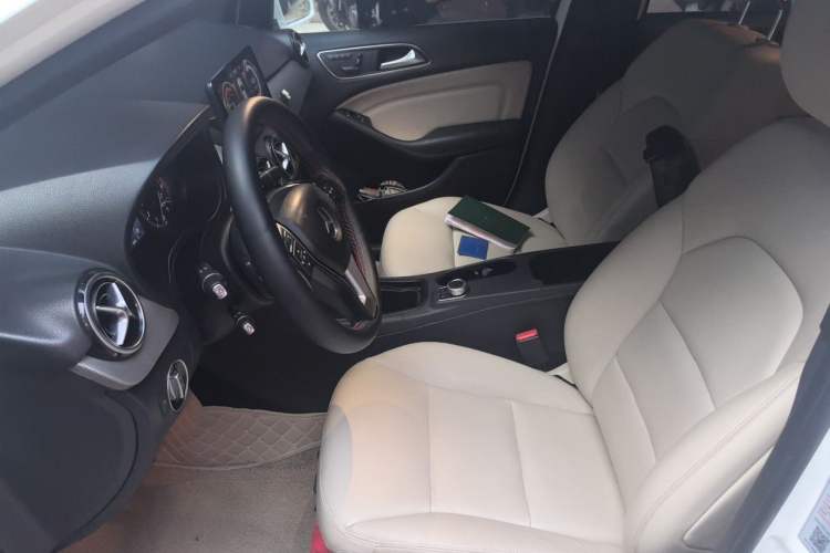 Used Mercedes-Benz B-Class 2012 B 200 Left Front Seat