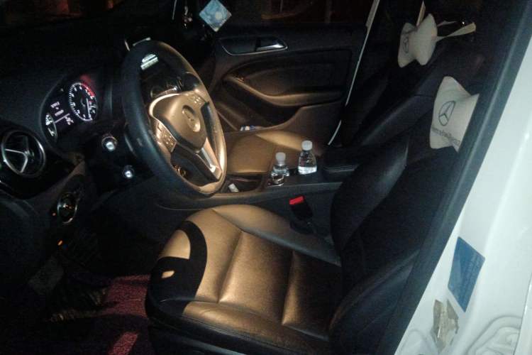 Used Mercedes-Benz B-Class 2012 B 180 Left Front Seat