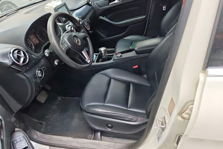 Used Mercedes-Benz B-Class 2012 B 180 Left Front Seat