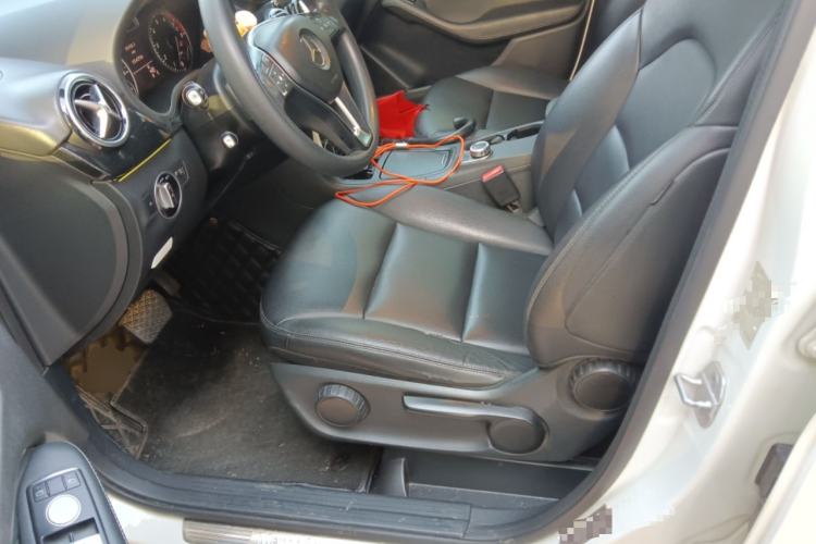 Used Mercedes-Benz B-Class 2012 B 180 Left Front Seat