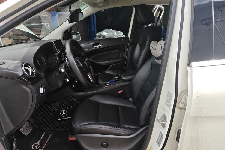 Used Mercedes-Benz B-Class 2012 B 180 Left Front Seat