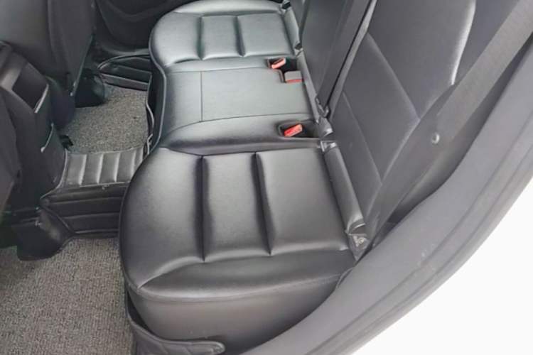 Used Mercedes-Benz B-Class 2012 B 180 Left Rear Seat