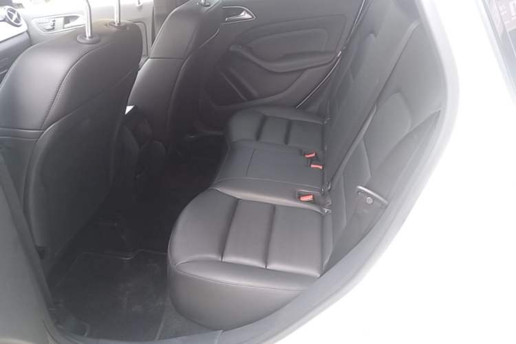 Used Mercedes-Benz B-Class 2012 B 200 Left Rear Seat