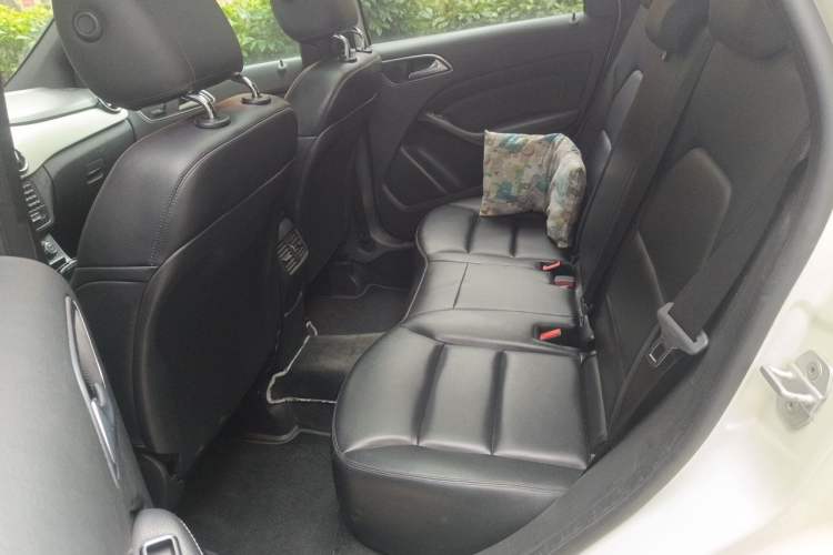 Used Mercedes-Benz B-Class 2012 B 200 Left Rear Seat