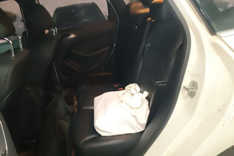 Used Mercedes-Benz B-Class 2012 B 180 Left Rear Seat