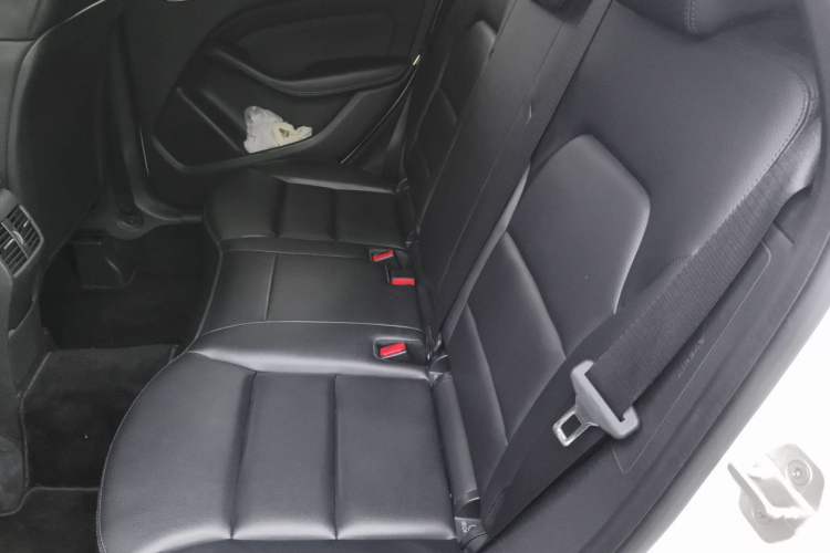 Used Mercedes-Benz B-Class 2012 B 200 Left Rear Seat