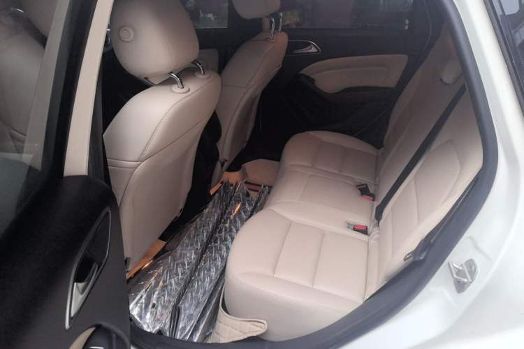 Used Mercedes-Benz B-Class 2012 B 200 Left Rear Seat