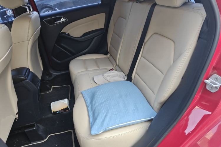 Used Mercedes-Benz B-Class 2012 B 180 Left Rear Seat