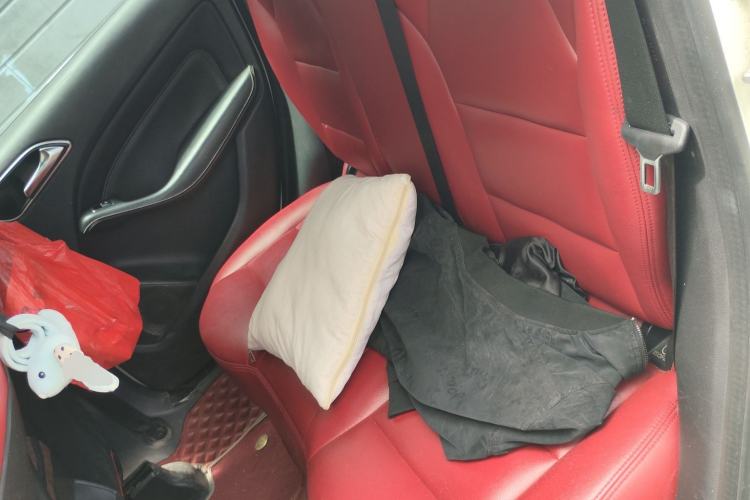 Used Mercedes-Benz B-Class 2012 B 200 Left Rear Seat