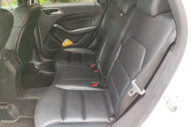 Used Mercedes-Benz B-Class 2012 B 200 Left Rear Seat