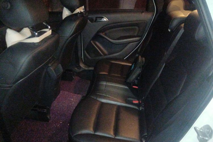 Used Mercedes-Benz B-Class 2012 B 180 Left Rear Seat