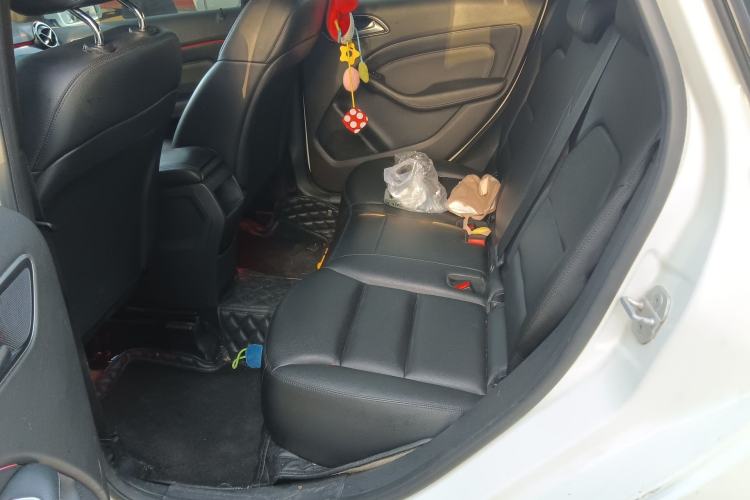 Used Mercedes-Benz B-Class 2012 B 180 Left Rear Seat