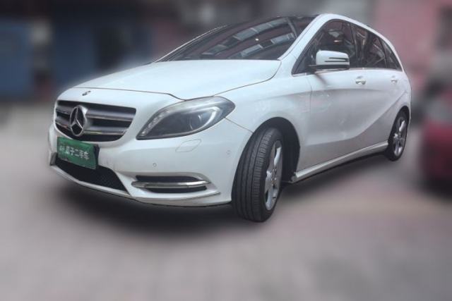 Ojetý Mercedes-Benz B-Class 2012 B 200