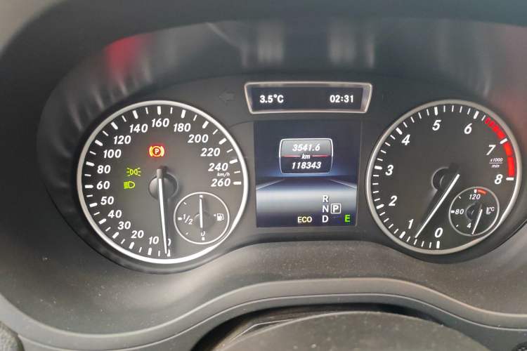 Used Mercedes-Benz B-Class 2012 B 200 Odometer Close Up