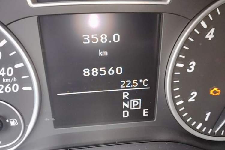 Used Mercedes-Benz B-Class 2012 B 180 Odometer Close Up